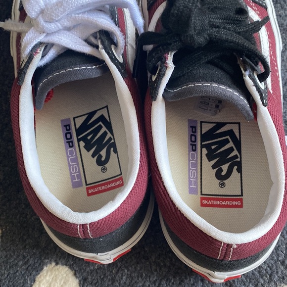 Like new Vans Old Skool shoes!!! - Picture 5 of 5